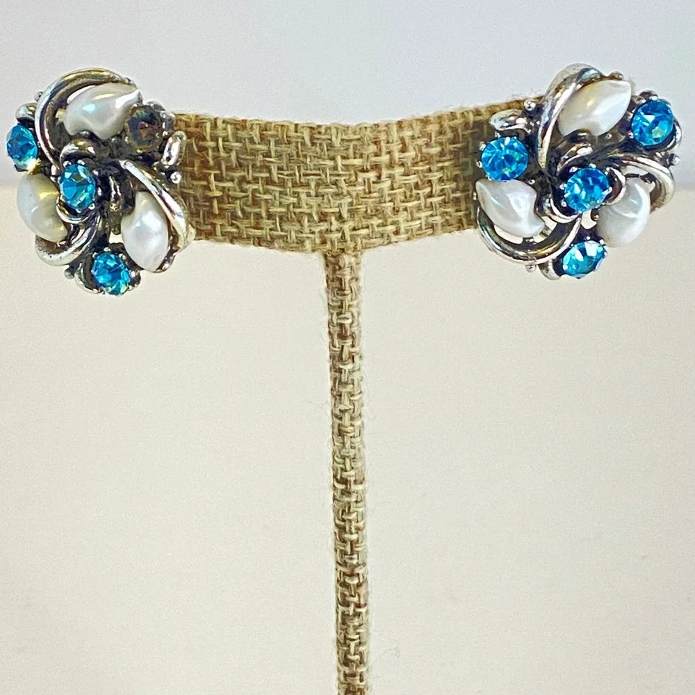 Lisner Jewelry lisner vintage